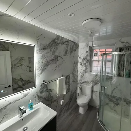 Mountjoy Spacious Private * 都柏林